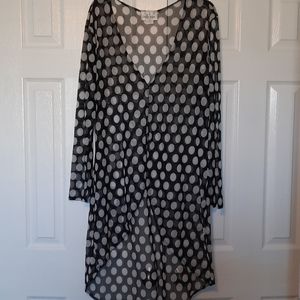 Caren Sport Black and White Polka Dot Duster